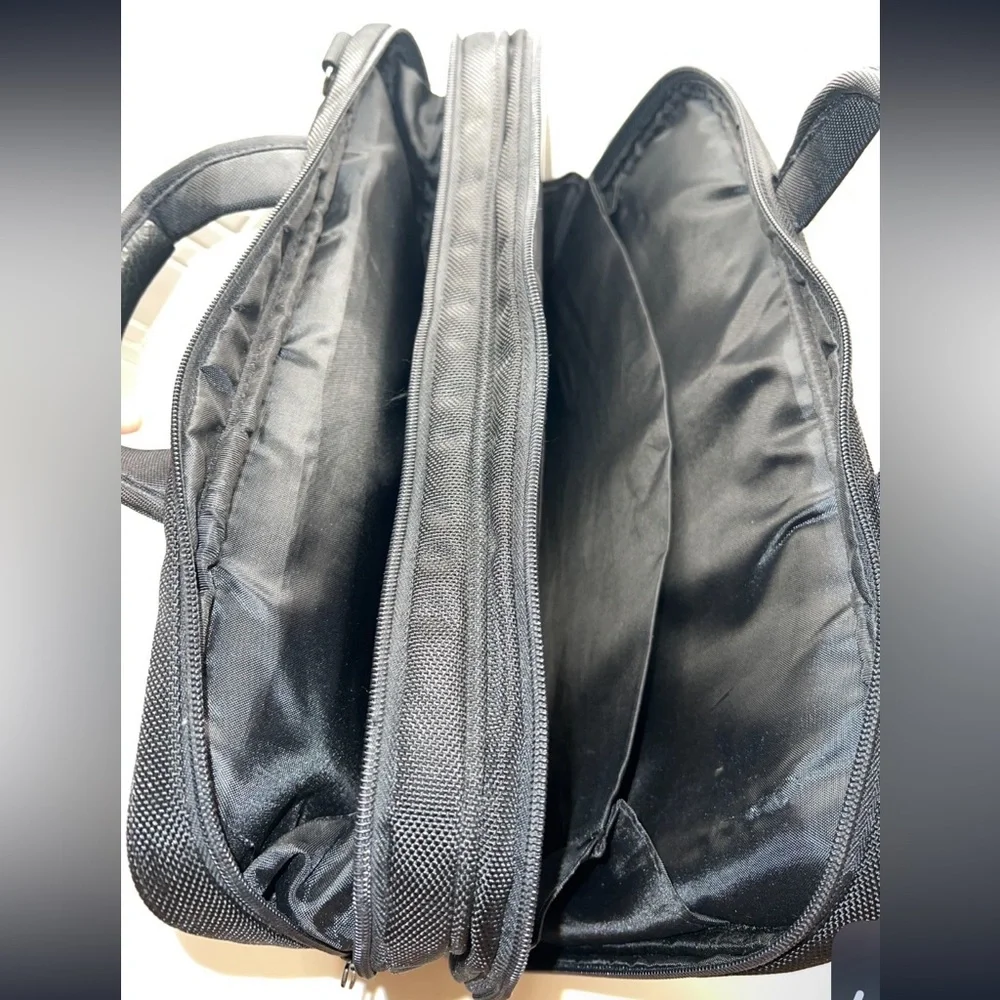 💼 NWOT! Codi Laptop Bag